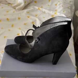 Elegant Black Suede Women's Heels